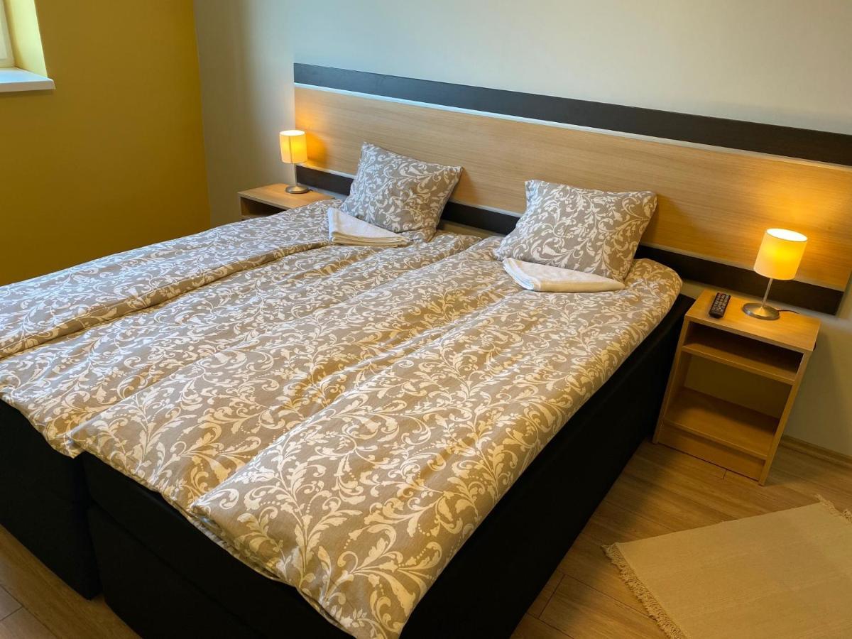 Romahegy Rendezvenyhaz Bed & Breakfast Kaposvár Dış mekan fotoğraf