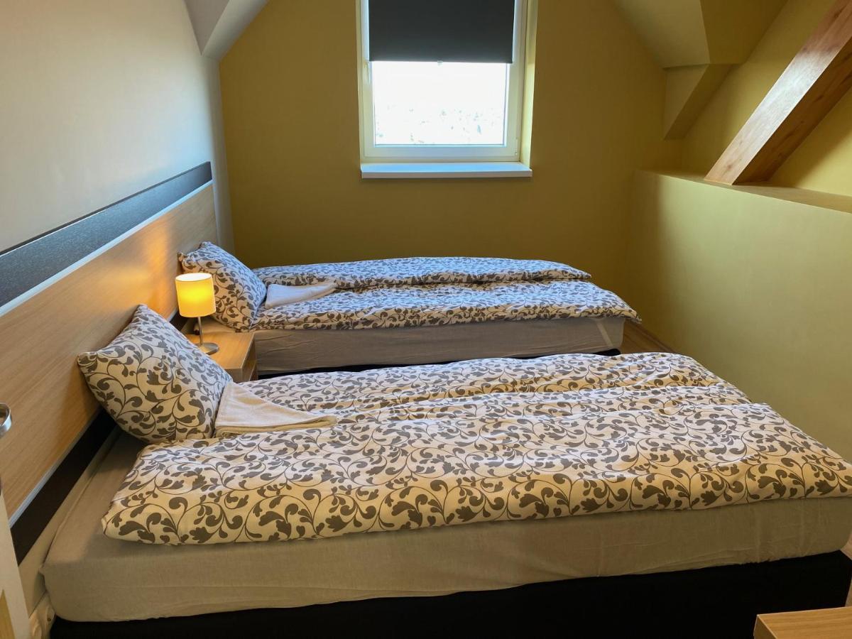 Romahegy Rendezvenyhaz Bed & Breakfast Kaposvár Dış mekan fotoğraf
